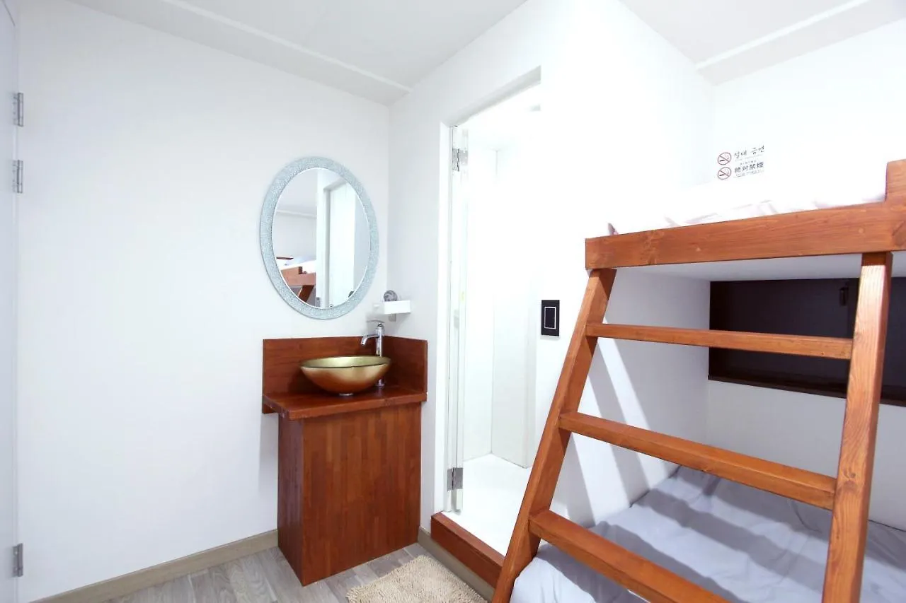 I Osaka House Otel