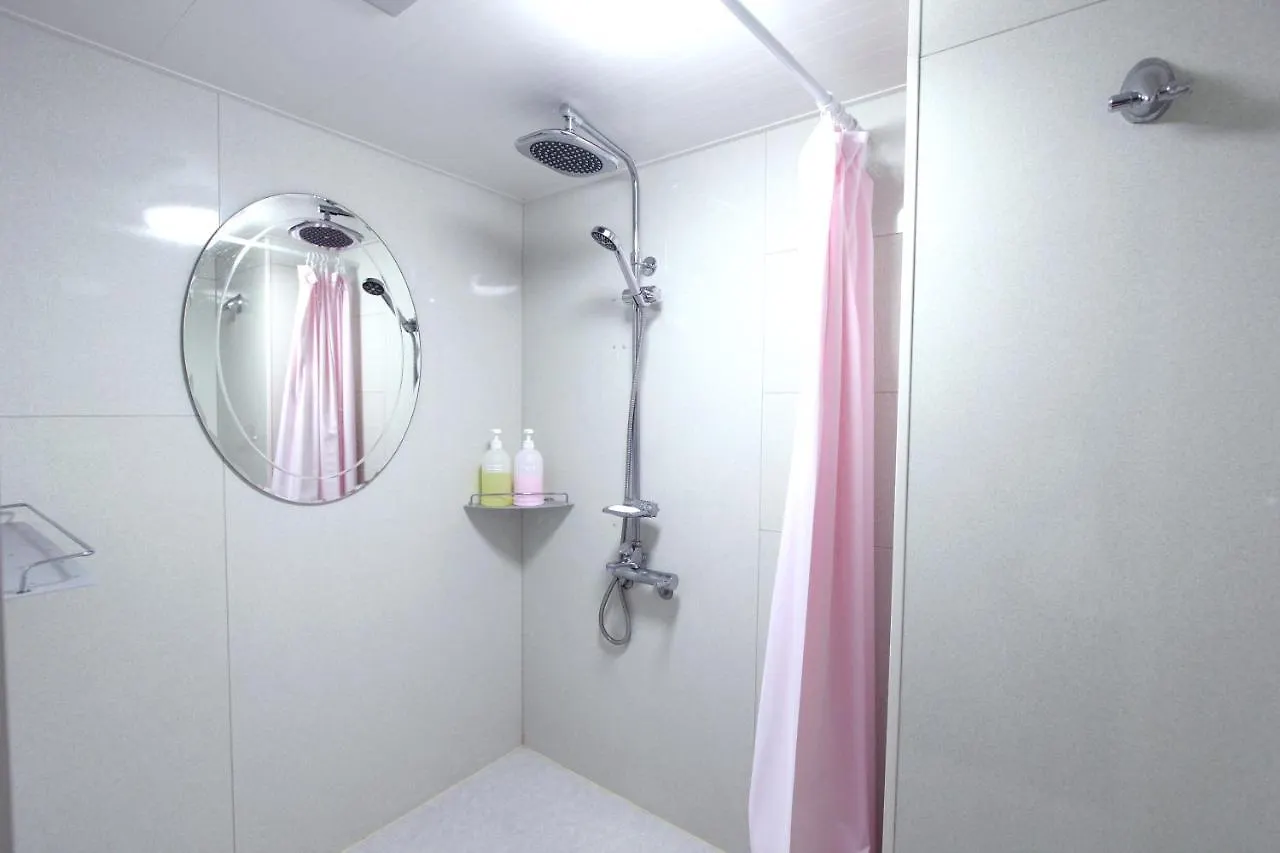 Gæstehus I Osaka House Hotel