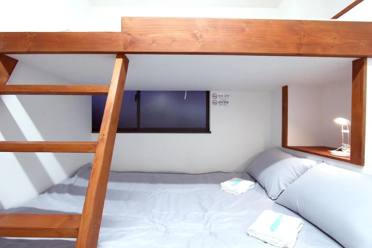 Gæstehus I Osaka House Hotel